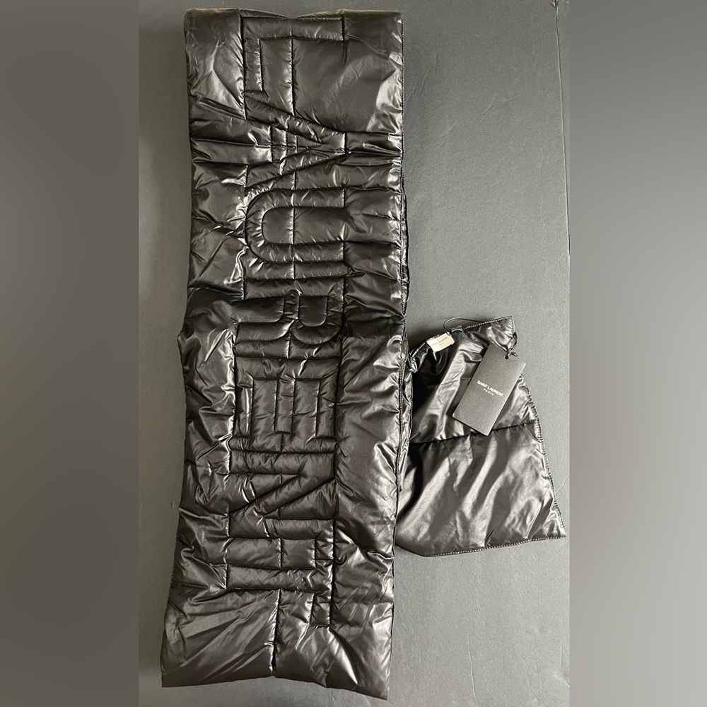 NEW SIGNATURE SAINT LAURENT PUFFER SCARF IN NYLON BLACK - Picture 4 of 12